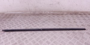 Молдинг стекла двери передней правой наружный BMW 7-series (E65/66) 51 21 8 022 206
