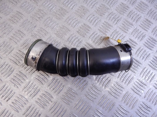 Патрубок интеркулера BMW 1-series (E87) 11 61 7 802 752