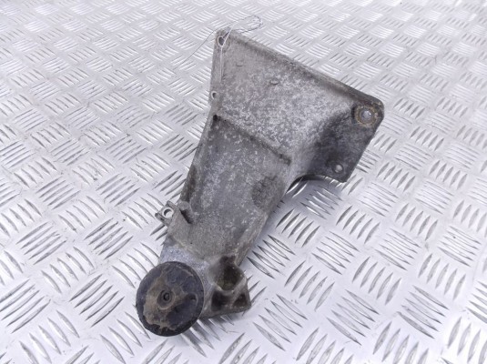 Кронштейн двигателя BMW 5-series (E39) 22 11 6 753 362