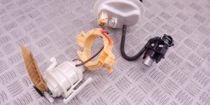 Насос топливный BMW 7-series (F01/02) 16 11 7 217 261 Насос топливный BMW 7-series (F01/02) 16 11 7 217 261