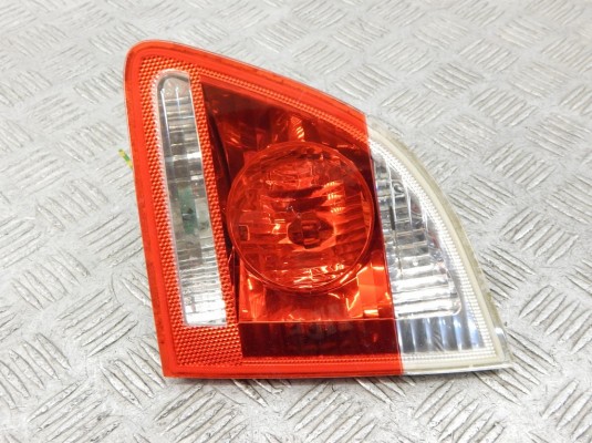 Фонарь крышки багажника правый BMW 5-series (E60/61) 63 21 6 925 894 Фонарь крышки багажника правый BMW 5-series (E60/61) 63 21 6 925 894