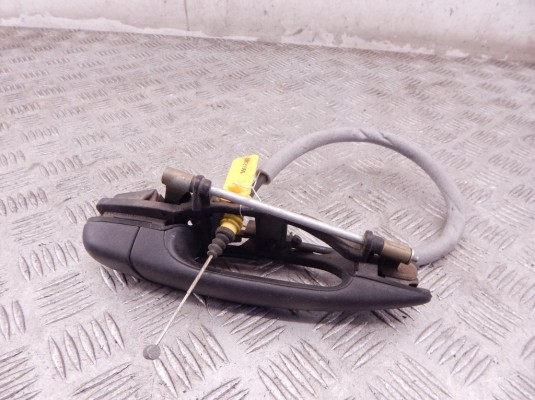 Ручка наружная передняя правая BMW 3-series (E46) 51 21 8 253 456 Ручка наружная передняя правая BMW 3-series (E46) 51 21 8 253 456