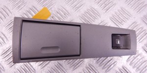 Кнопка стеклоподъемника BMW 7-series (E65/66) 61 31 8 379 597
