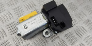 Моторчик заднего стеклоочистителя (дворника) BMW 5-series (E39) 61 62 8 361 640 Моторчик заднего стеклоочистителя (дворника) BMW 5-series (E39) 61 62 8 361 640