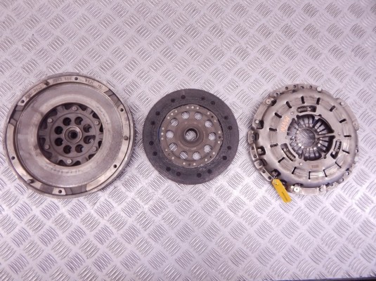 Маховик BMW 3-series (E46) 21 20 7 565 745