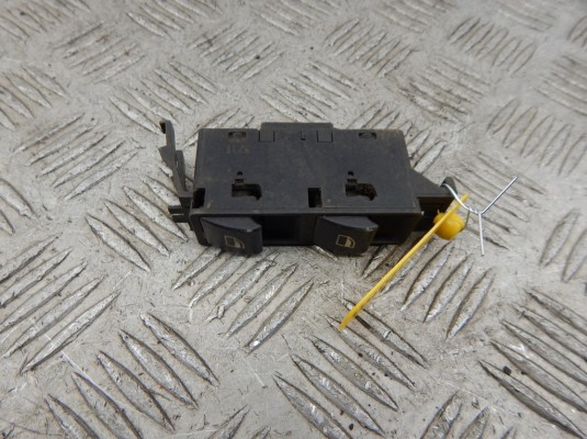 Блок управления стеклоподъемниками BMW 3-series (E46) 61 31 8 381 514