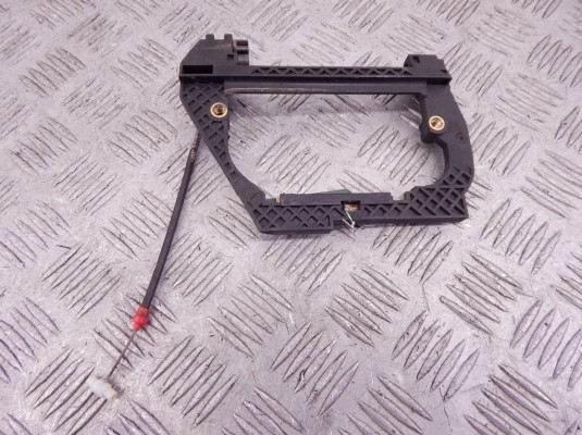 Скелет ручки наружной задней правой BMW 5-series (E39) 51 22 8 236 646 Скелет ручки наружной задней правой BMW 5-series (E39) 51 22 8 236 646