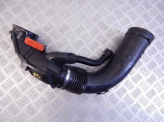 Патрубок интеркулера BMW X5-series (F15) 13 71 8 507 369