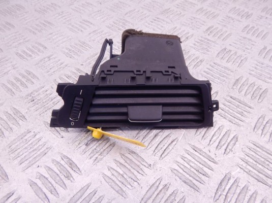 Дефлектор обдува салона BMW 3-series (E90/91/92) 64 22 9 123 297