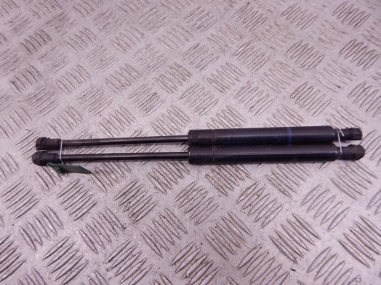 Амортизатор капота BMW 5-series (E39) 51 23 8 174 866 Амортизатор капота BMW 5-series (E39) 51 23 8 174 866