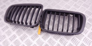 Решетка радиатора BMW 3-series (E46) Решетка радиатора BMW 3-series (E46)