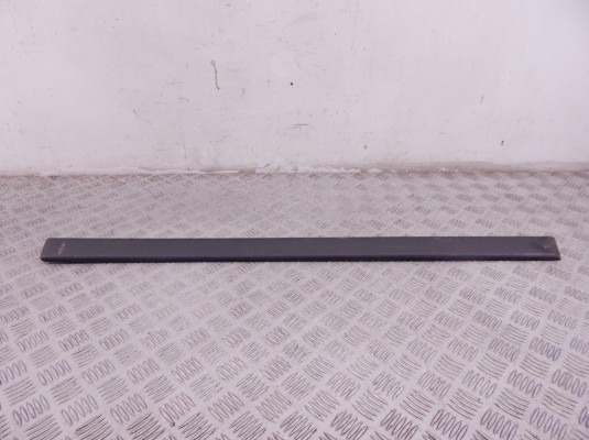 Молдинг двери передней правой BMW 3-series (E36) 51 13 2 250 074