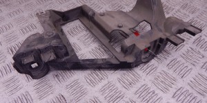 Крепление фары правой BMW X5-series (E53) 63 12 6 927 798 Крепление фары правой BMW X5-series (E53) 63 12 6 927 798