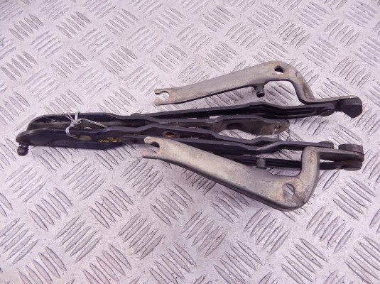 Петля крышки багажника BMW 5-series (E39) 41 51 8 159 397