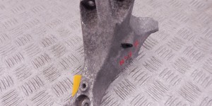 Кронштейн двигателя BMW 3-series (E90/91/92) 22 11 6 781 916