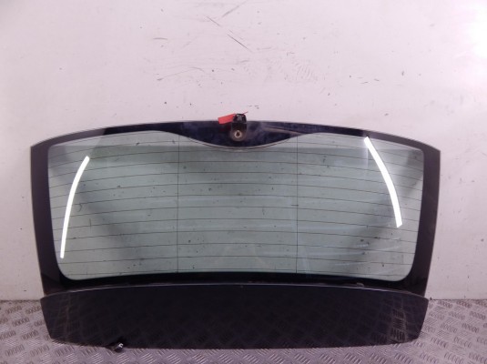 Стекло заднее BMW 3-series (E46) 51 31 8 255 292