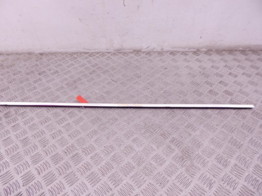 Молдинг стекла двери задней правой наружный BMW 5-series (E39) 51 22 8 204 392