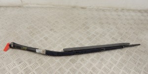 Щеткодержатель (поводок стеклоочистителя, дворник) BMW 5-series (E39) 61 61 8 209 879 Щеткодержатель (поводок стеклоочистителя, дворник) BMW 5-series (E39) 61 61 8 209 879