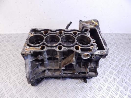 Блок цилиндров BMW 3-series (E46) 11 11 7 536 184