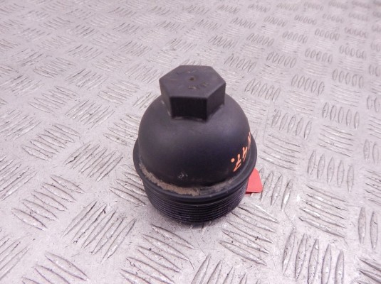 Крышка масляного стакана BMW 1-series (E87) 11 42 7 808 764 Крышка масляного стакана BMW 1-series (E87) 11 42 7 808 764