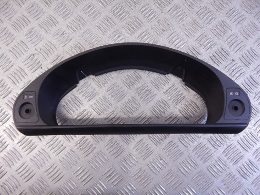 Накладка декоративная на торпедо BMW 3-series (E36) 51 45 8 146 264
