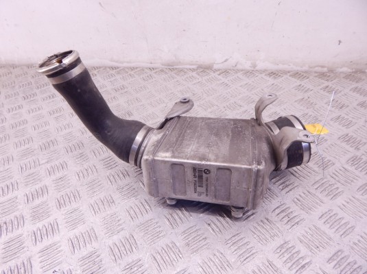 Интеркулер BMW 7-series (F01/02) 17 51 7 575 403 Интеркулер BMW 7-series (F01/02) 17 51 7 575 403