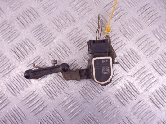 Датчик положения кузова BMW 7-series (F01/02) 37 14 6 788 571 Датчик положения кузова BMW 7-series (F01/02) 37 14 6 788 571