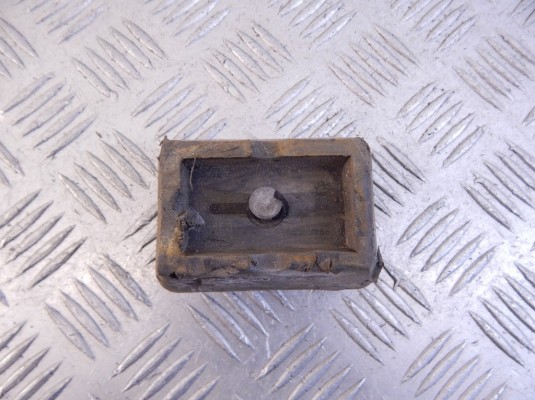 Опора под домкрат (поддомкратная подушка) BMW 3-series (E46) 51 71 8 268 885 Опора под домкрат (поддомкратная подушка) BMW 3-series (E46) 51 71 8 268 885