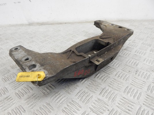 Кронштейн КПП BMW 5-series (E60/61) 22 31 6 761 106