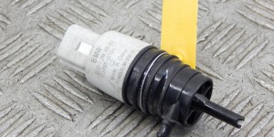 Насос (моторчик) омывателя стекла BMW 3-series (F30/31) 67 12 7 298 309