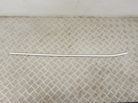 Молдинг стекла двери передней правой наружный BMW X5-series (E70)