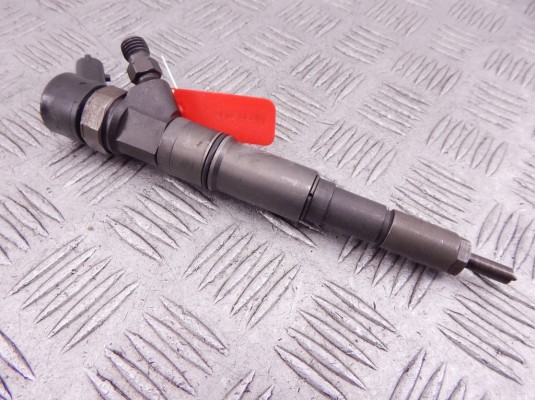 Форсунка BMW 5-series (E39) 13 53 7 785 985