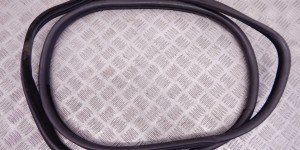 Уплотнитель BMW X5-series (E70) 51 76 7 220 382