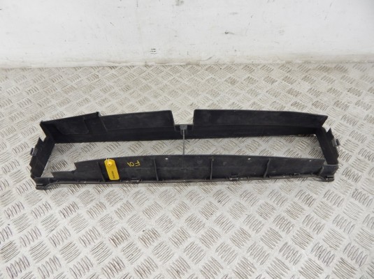 Воздухозаборник BMW 7-series (F01/02) Воздухозаборник BMW 7-series (F01/02)