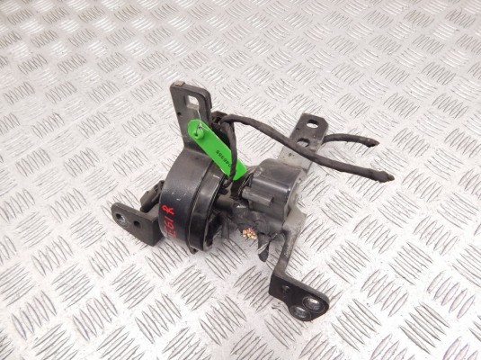 Петля крышки багажника BMW 5-series (E60/61) 41 62 7 210 668 Петля крышки багажника BMW 5-series (E60/61) 41 62 7 210 668