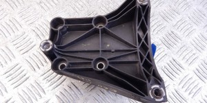 Кронштейн компрессора кондиционера BMW 5-series (E60/61) 64 55 7 792 202