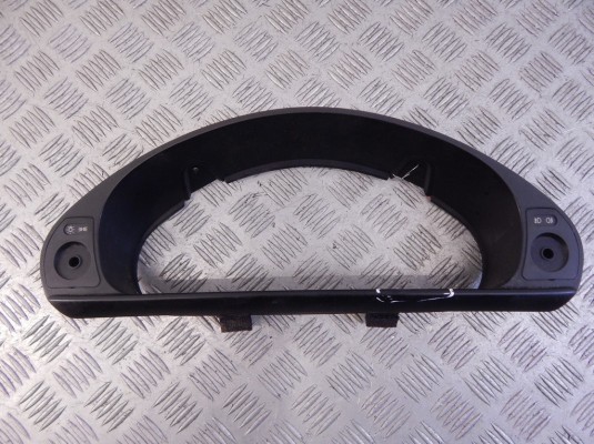 Накладка декоративная на торпедо BMW 3-series (E36) 51 45 8 146 264