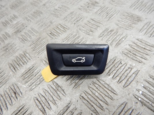 Кнопка открытия багажника BMW 7-series (F01/02) 61 31 9 162 643 Кнопка открытия багажника BMW 7-series (F01/02) 61 31 9 162 643