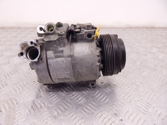 Компрессор кондиционера BMW 5-series (E39) 64 52 8 377 241