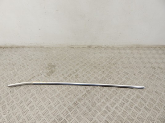 Молдинг стекла двери передней правой наружный BMW X5-series (E70)