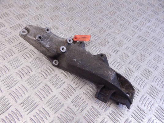 Кронштейн двигателя BMW 3-series (E36) 11 81 1 137 015