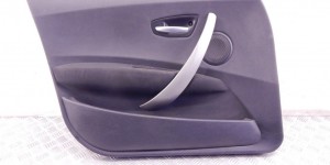 Обшивка двери передней левой (дверная карта) BMW 1-series (E87) 51 41 7 133 297 Обшивка двери передней левой (дверная карта) BMW 1-series (E87) 51 41 7 133 297
