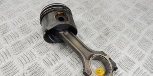 Поршень BMW 3-series (E46) Поршень BMW 3-series (E46)