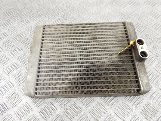 Радиатор масляный BMW X5-series (E70) 17 21 7 585 286