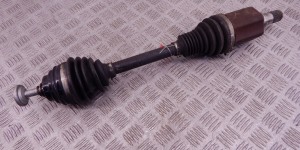 Полуось передняя левая (приводной вал, ШРУС) BMW 4-series (F32/33/36) 31 60 7 597 693