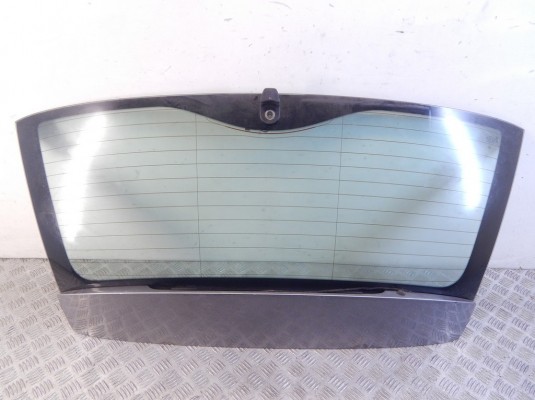 Стекло заднее BMW 3-series (E46) 51 31 8 255 292
