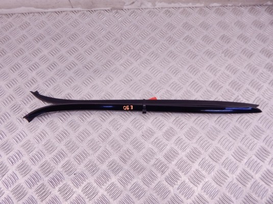 Молдинг стекла лобового BMW 3-series (E90/91/92) 51 13 7 184 001 Молдинг стекла лобового BMW 3-series (E90/91/92) 51 13 7 184 001