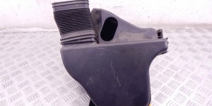 Корпус воздушного фильтра BMW 1-series (E87) 13 71 7 523 628 Корпус воздушного фильтра BMW 1-series (E87) 13 71 7 523 628