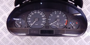 Щиток приборов (приборная панель) BMW 3-series (E46) 62 11 6 911 306
