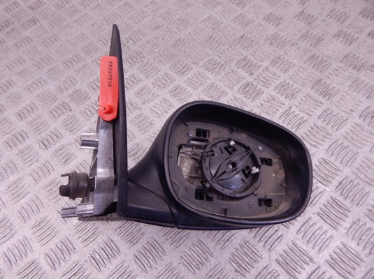 Зеркало наружное правое BMW 3-series (E90/91/92) 51 16 7 268 264